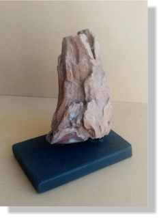 MAJOR 2022   20�   6X6X13 cm.  