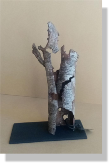 LLAUNOT 2023   16�   10X6X15 cm.  